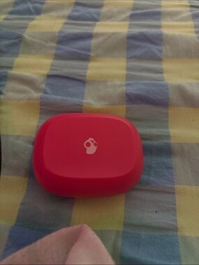 Skullcandy Hot Pink Hard Shell Earbud Case